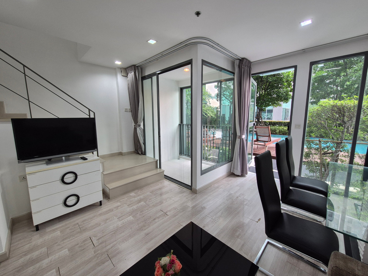 For SaleCondoOnnut, Udomsuk : 🔥( DUPLEX Rare Unit!! ) 2 bedrooms, 62 sq m. *Pool Access* Ideo Mobi Sukhumvit, next to BTS On Nut 30 meters.