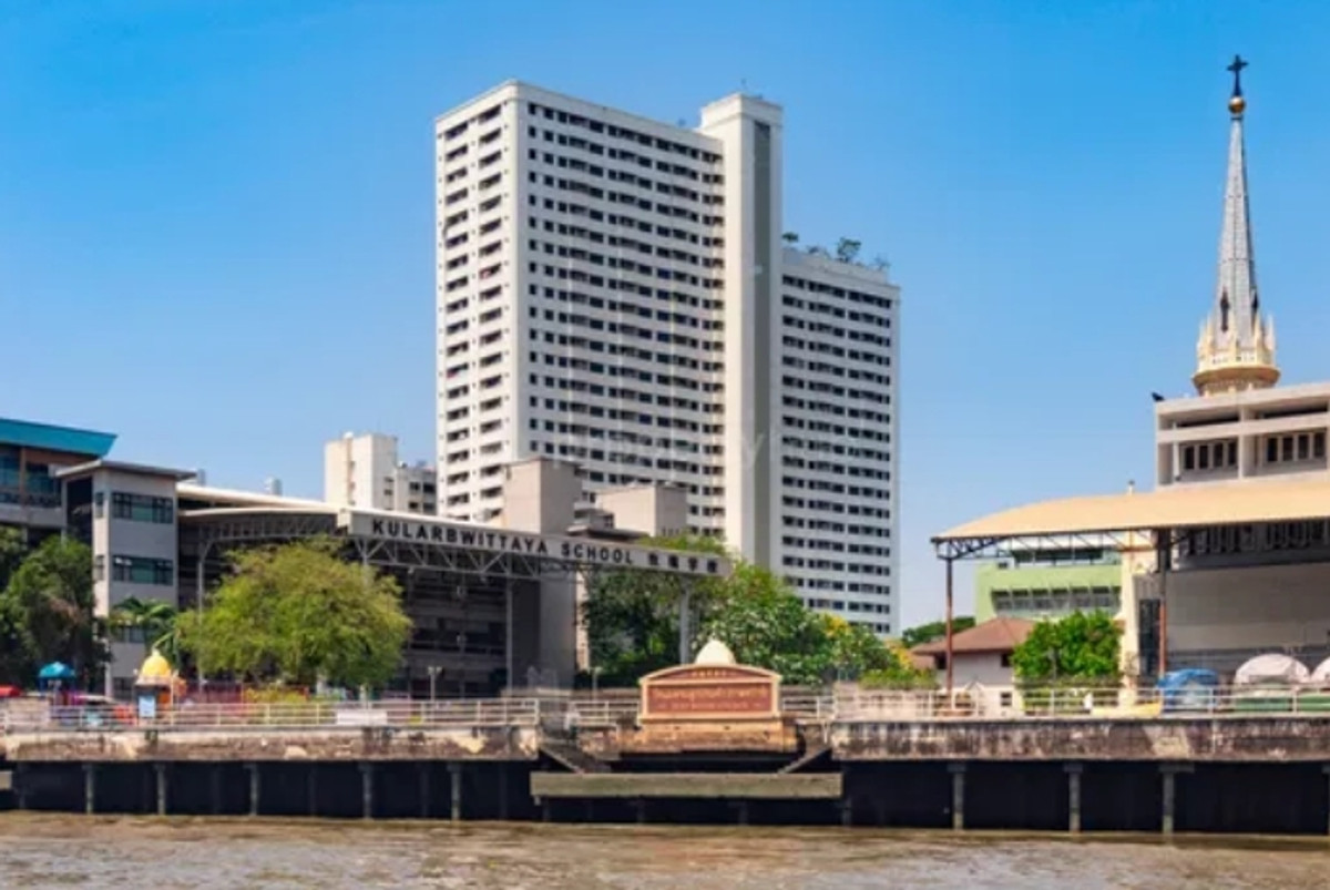 ขายคอนโดสีลม ศาลาแดง บางรัก : ✨ For Sale: Siphraya River View Condo ✨ 💰 Only 10,240,000 THB