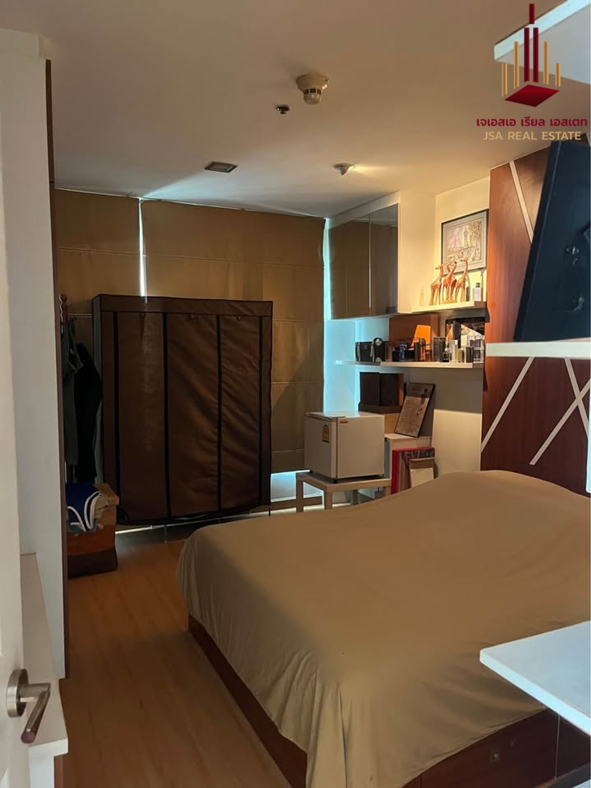 ขายคอนโดรัชดา ห้วยขวาง : ✨ For Sale : Life @ Ratchada - Suthisan  Condo  ✨ 💰 only  4,200,000  thb