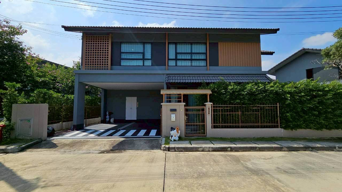 บ้านปทุมธานี รังสิต ธรรมศาสตร์ : ขาย / เช่า  ม.อณาสิริ (Anasiri Rangsit)บ้านเดียวสไตล์ Modern Japanese  บ้านเดี่ยว 2 ชั้น 51.9 ตร.ว. หลังริม   หน้าบ้านตรงข้ามสวน ติดสระว่ายน้ำส่วนกลาง ทำเลดี สุดๆ เหมือนมีสระว่ายน้ำในบ้าน 4 ห้องนอนอ 4 ห้องน้ำ  