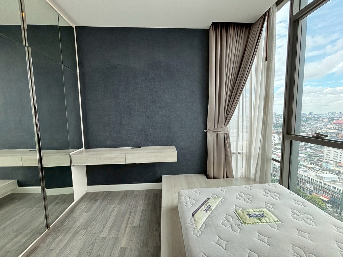 For SaleCondoWongwianyai, Charoennakor : Condo for sale The Room Wongwian Yai price 11,950,000 baht [FLs251116]
