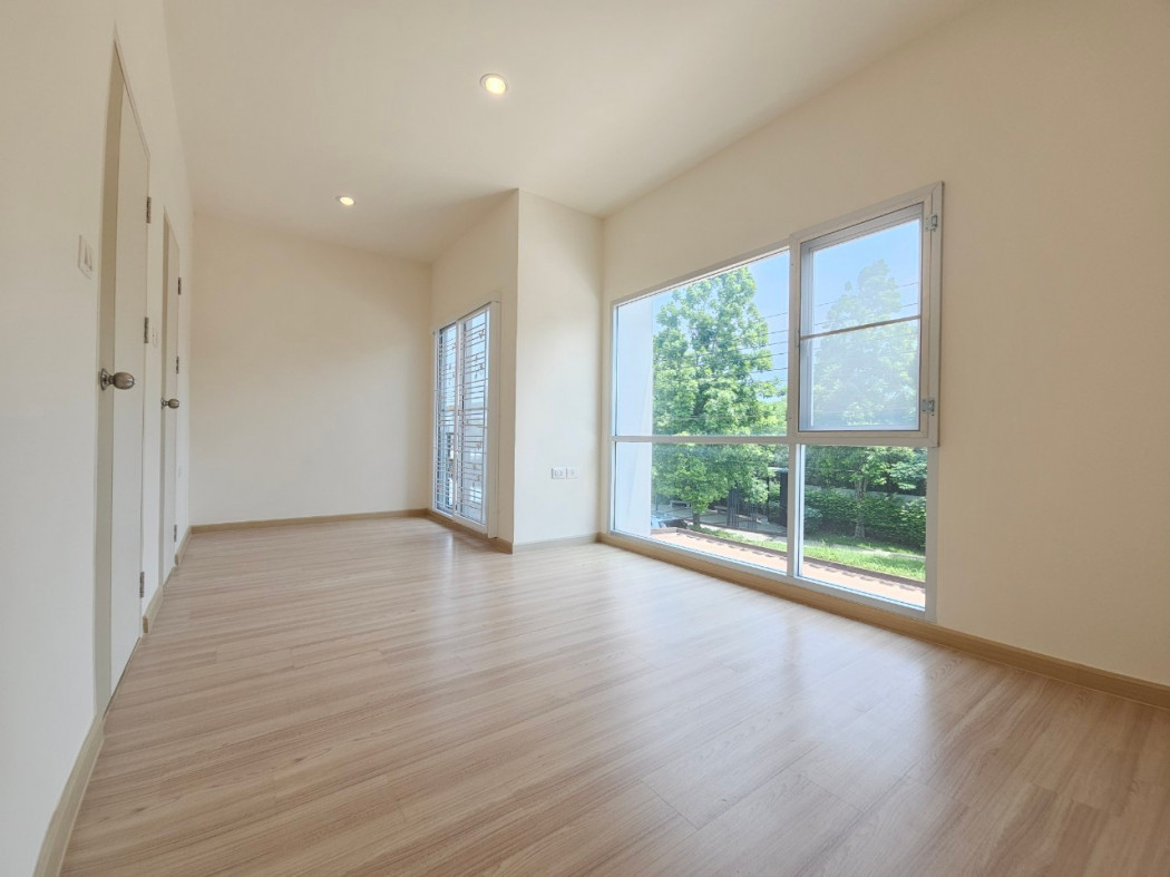 ขายทาวน์โฮมพระราม 2 บางขุนเทียน : ขาย ทาวน์โฮม หลังมุม บ้านลุมพินี ทาวน์พาร์ค ท่าข้าม-พระราม 2 89 ตรม 18.3 ตรว หน้าบ้านเป็นสวน