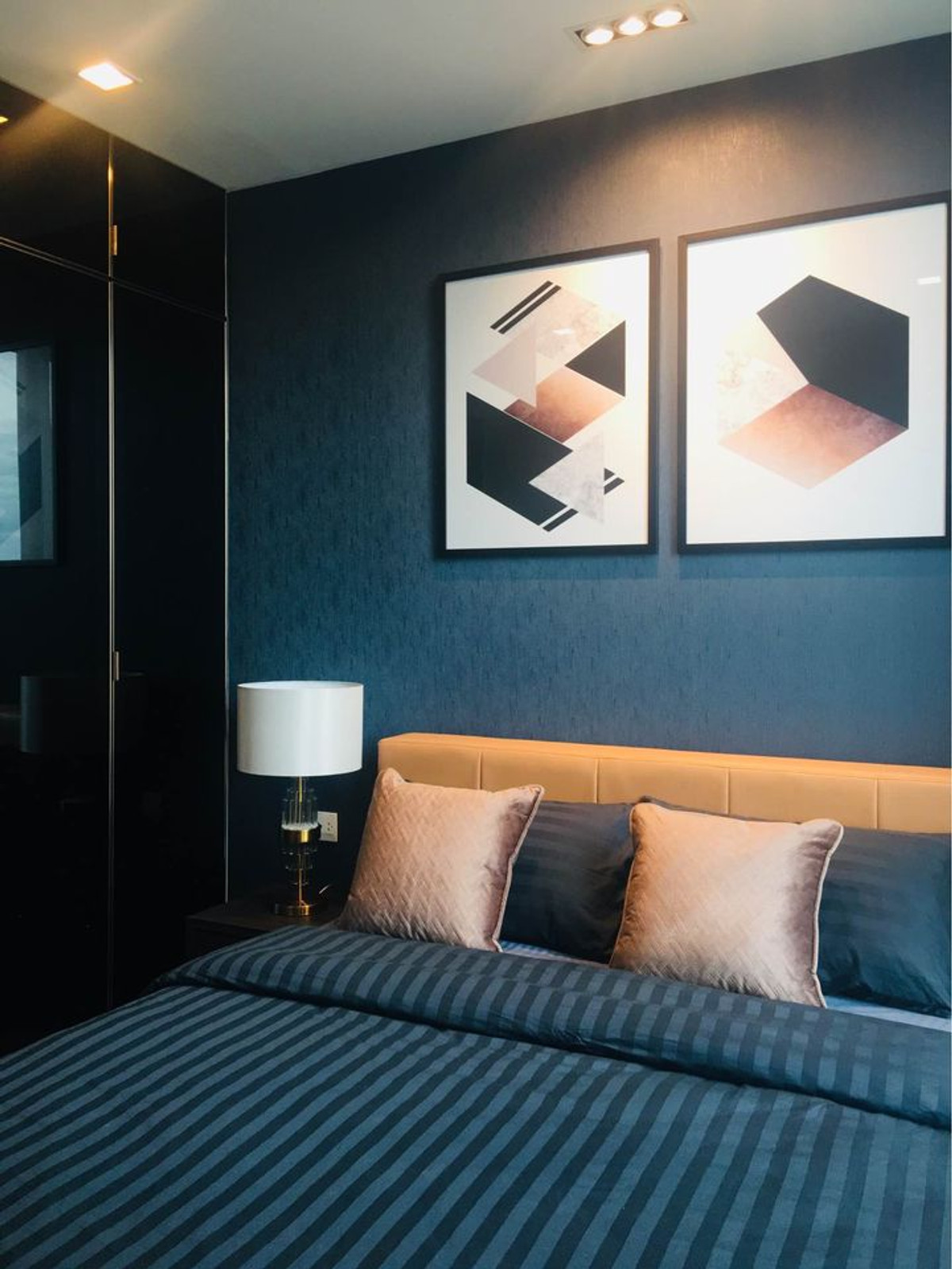 ขายคอนโดราชเทวี พญาไท : Wish Signature Midtown Siam 1【𝐒𝐄𝐋𝐋 & 𝐑𝐄𝐍𝐓】🔥ห้องสุดหรู 2 ห้องนอน วิวใจกลางเมือง ใกล้BTSราชเทวี🔥 ติดต่อไลน์ไอดี: @hacondo