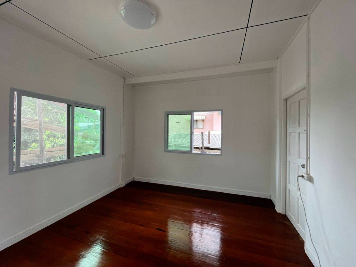 ขายบ้านพัฒนาการ ศรีนครินทร์ : ขายด่วน! ที่ดินพร้อมบ้าน ทำเลดี อ่อนนุช 51 