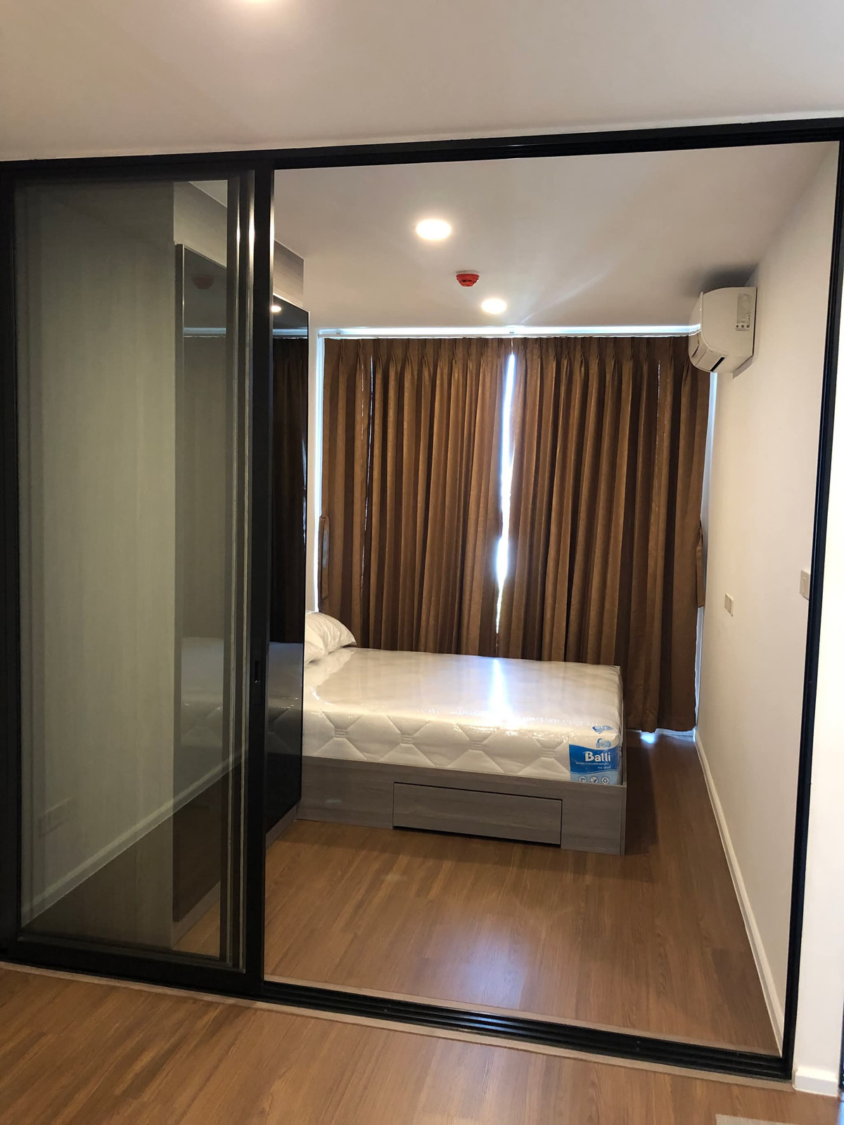 For RentCondoRatchadapisek, Huaikwang, Suttisan : For rent: THE ORIGIN RATCHADA LADPRAO 1 bedroom, new room.