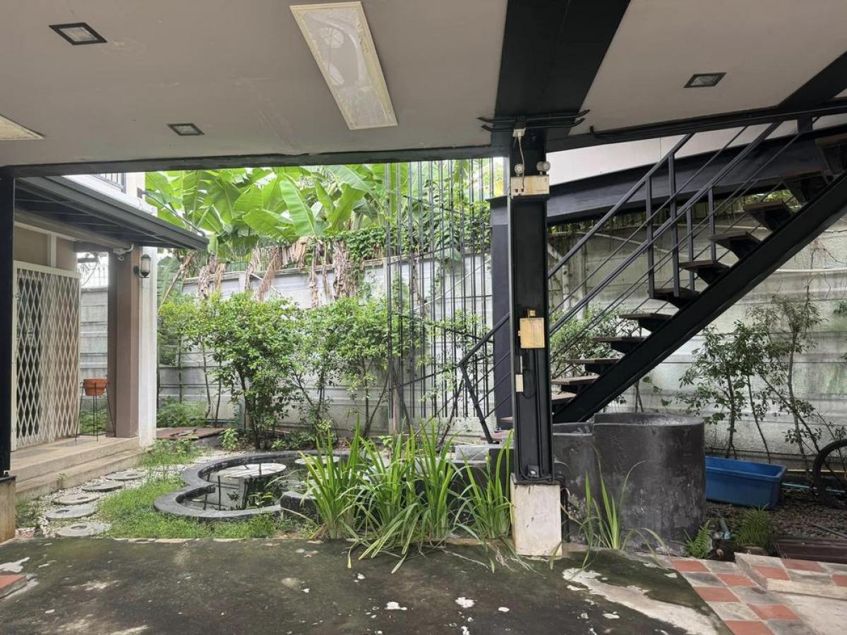 ขายบ้านพัฒนาการ ศรีนครินทร์ : 28/02/2026, บ้านเดี่ยวครบฟังก์ชัน 3 ห้องนอน พร้อมบ่อปลาและสระว่ายน้ำ พัฒนาการ 38 
พื้นที่กว้าง 206 ตร.ม. ใกล้ BTS กลันตัน เพียง 13.9 ล้าน!