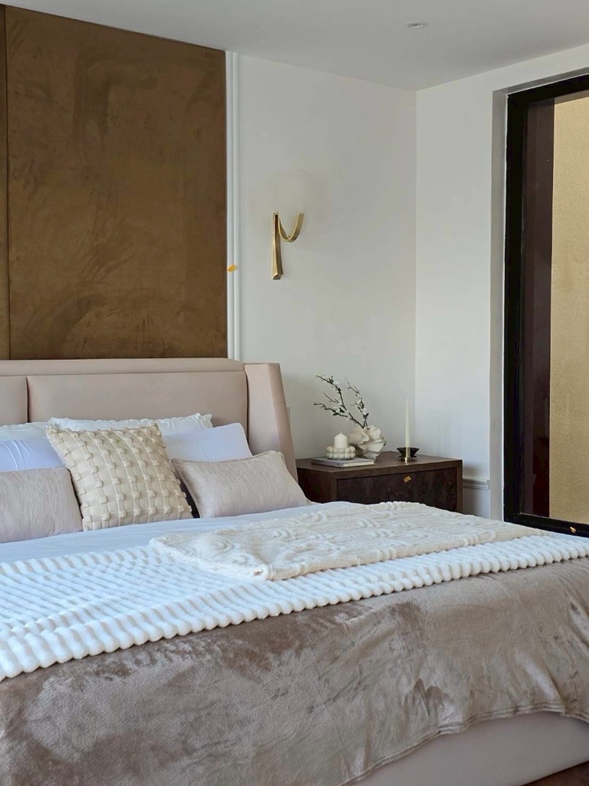 ขายทาวน์โฮมอ่อนนุช อุดมสุข : ขาย ทาวน์โฮมหรู 5 ชั้น 1,000 ตารางเมตร สุขุมวิท 101 ปุณณวิถี มีเพียง 2 ยูนิต เท่านั้น นัดหมาย เพื่อเข้าดูแบบส่วนตัว 061-426-1444 คุณ กรณ์สิรวิชญ์ 