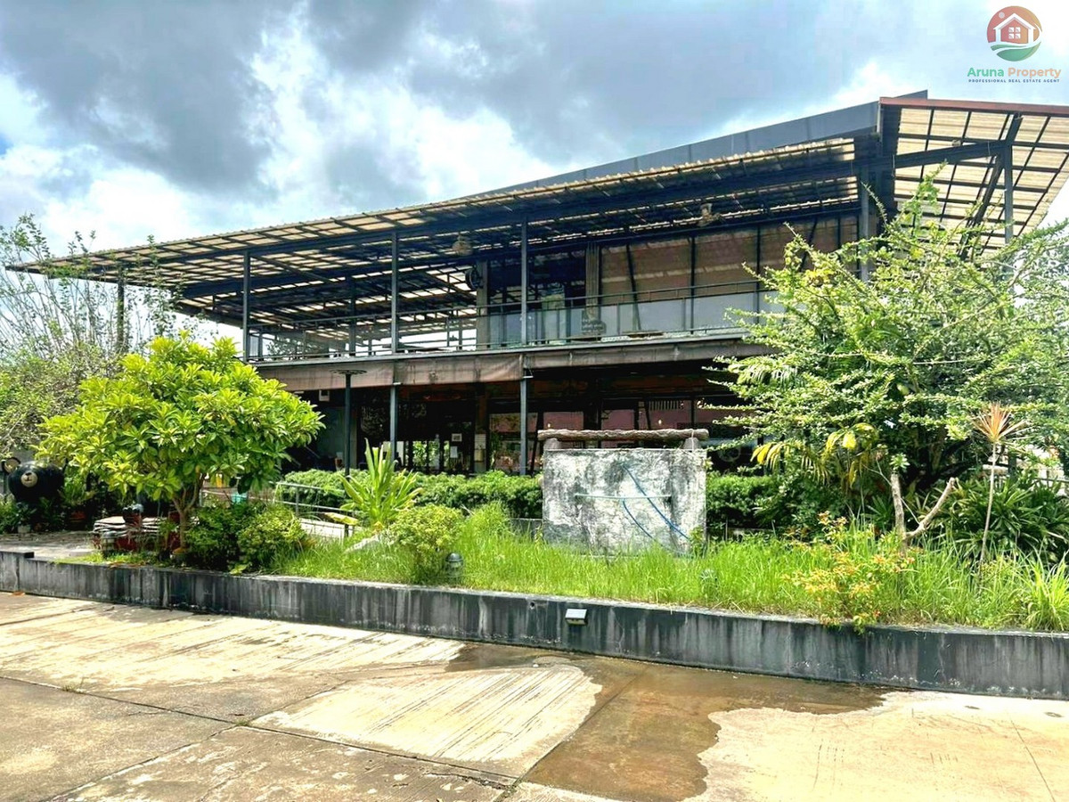 For SaleHotel&Apartment BusinessPrachin Buri : 2 star resort and restaurant business Next to the road up to Khao Yai, Prachinburi