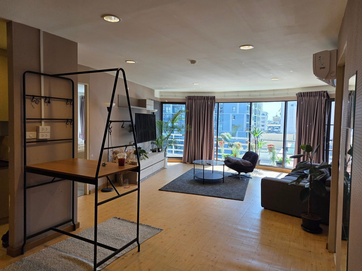 For RentCondoSathorn, Narathiwat : Condo for rent 100 sq m. Baan Pruksa Siri 2, Soi Suan Phlu 6, near BTS Saladaeng.