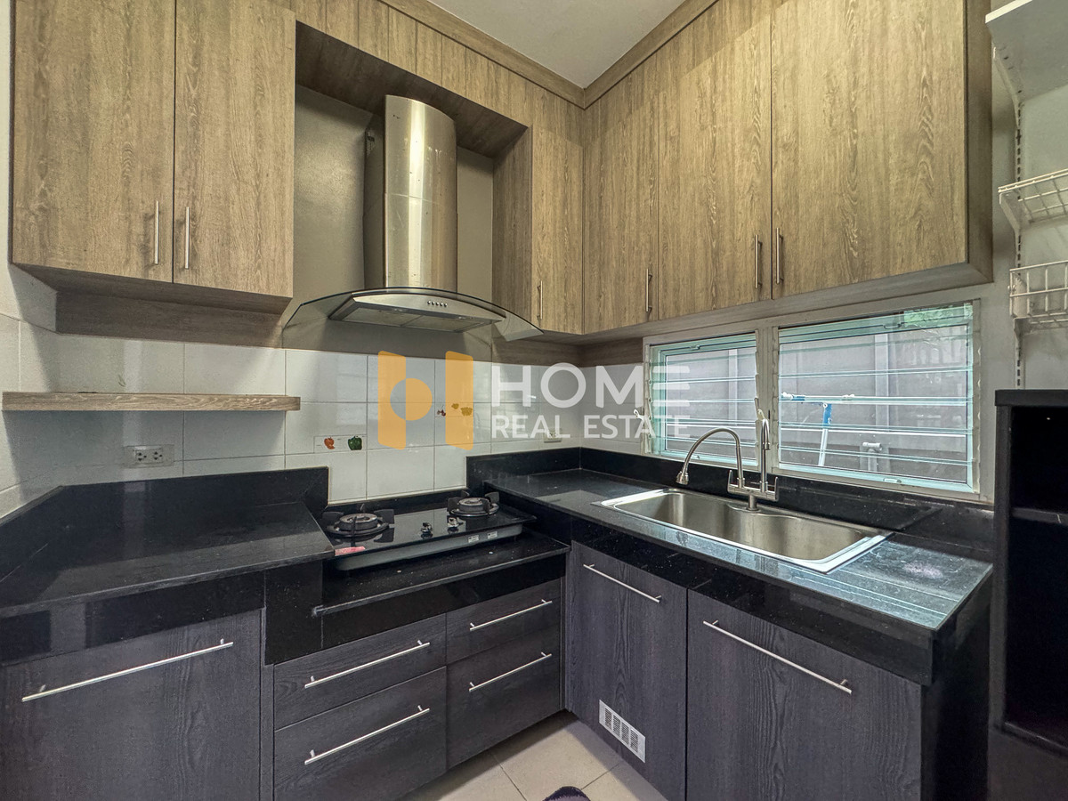 ขายบ้านลาดกระบัง สุวรรณภูมิ : ตำแหน่งใกล้ส่วนกลาง ✨ มัณฑนา อ่อนนุช - วงแหวน 4 / 3 ห้องนอน (ขาย), Manthana Onnut - Wongwan 4 / 3 Bedrooms (FOR SALE) POON089