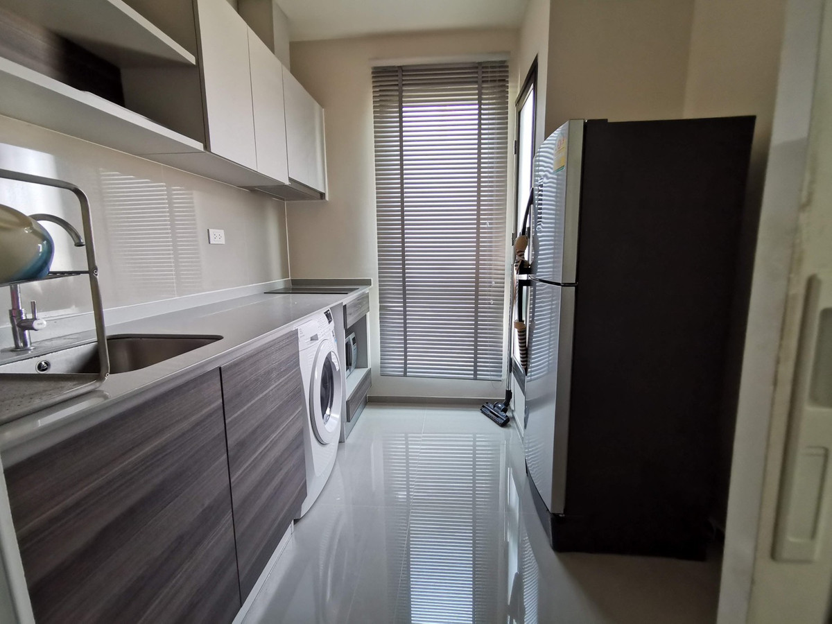 For RentCondoRatchadapisek, Huaikwang, Suttisan : !! Beautiful room for rent, Condo Centric Ratchada-Huaikhwang, near MRT Huai Khwang.