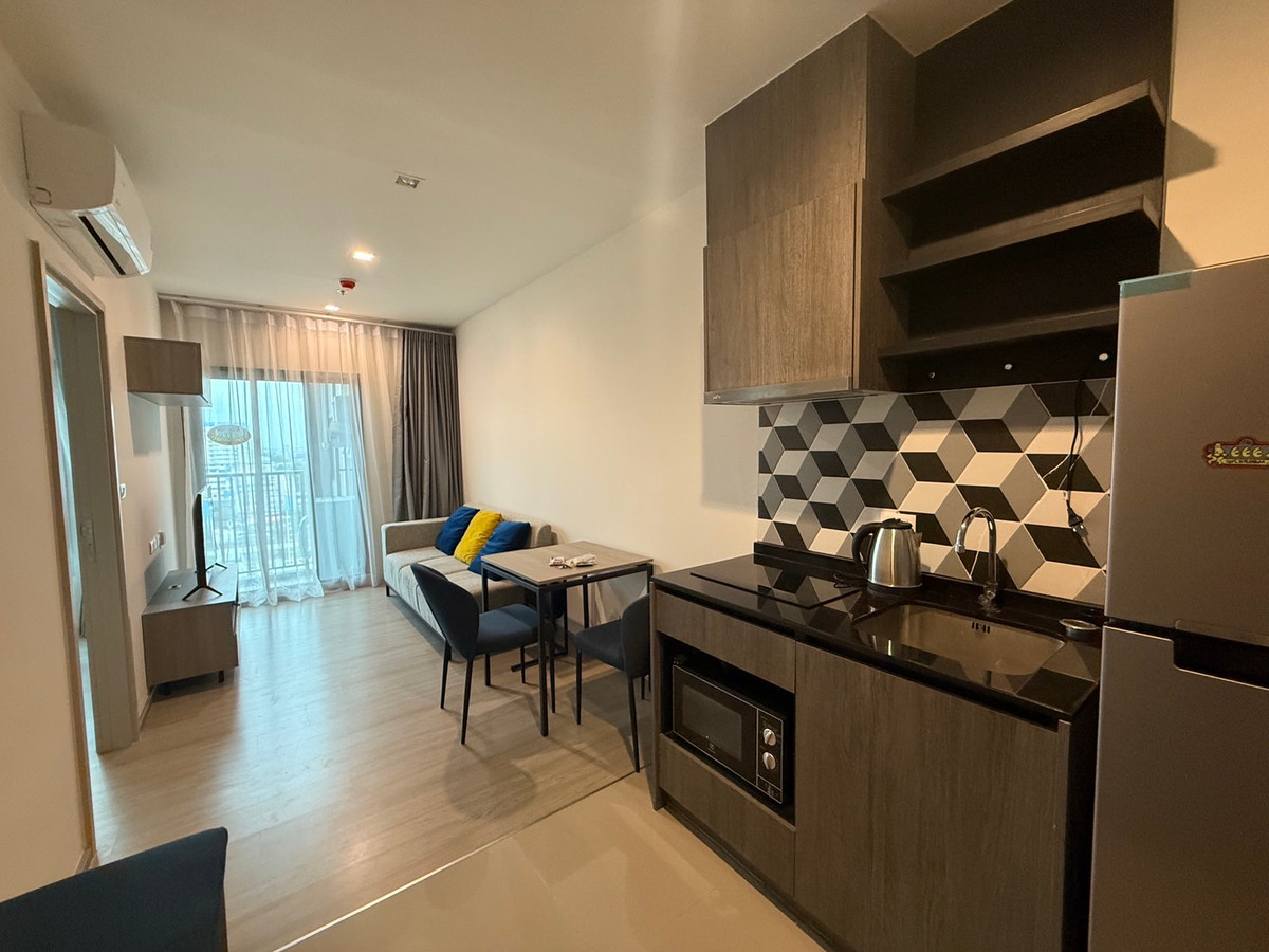 ให้เช่าคอนโดพระราม 9 เพชรบุรีตัดใหม่ RCA : 😊เดอะเบส เพชรบุรี ทองหล่อ 👉ห้องทำเล ยอดฮิต ไม่ต้องคิดแล้วจ้าา   💥จองเลยนะคะ ก่อนห้องจะหมด ที่นี่ไปไวมาก 