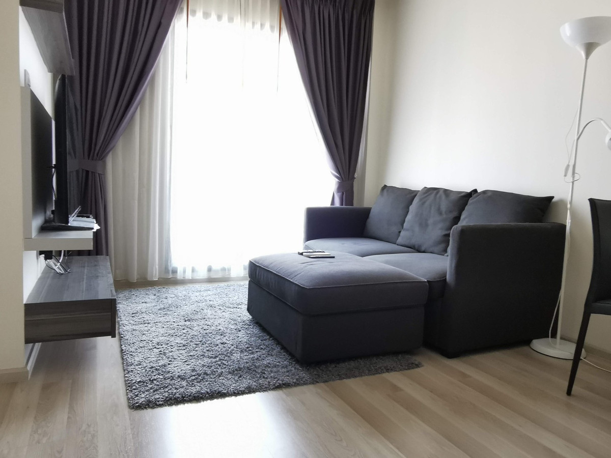 For RentCondoRatchadapisek, Huaikwang, Suttisan : !! Beautiful room for rent, Condo Centric Ratchada-Huaikhwang, near MRT Huai Khwang.