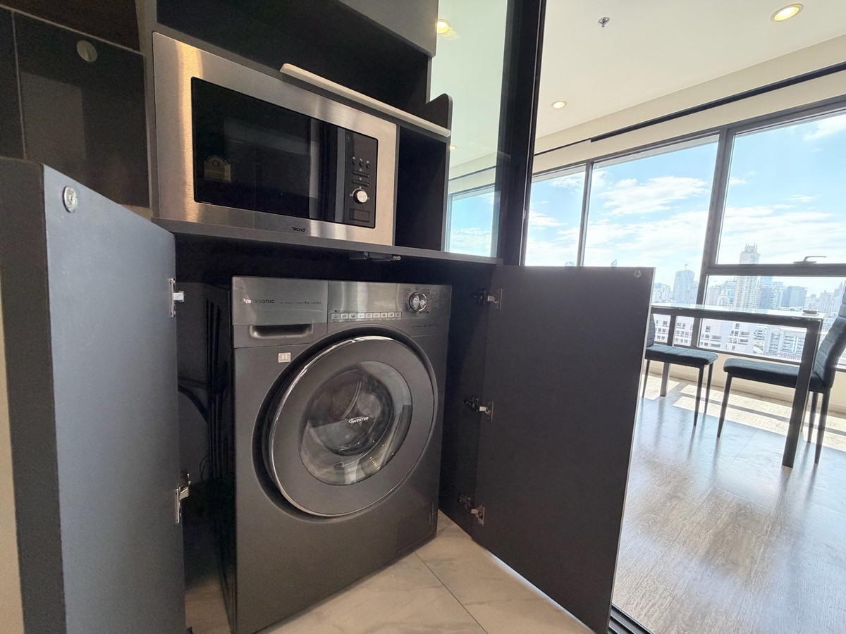 For SaleCondoRama9, Petchburi, RCA : Ideo Mobi Asoke | 2-Bed room, panoramic view worth millions! Floor 20+, 100% open view (54 sq m.) ✨ Best price! Near MRT Phetchaburi / ARL Makkasan