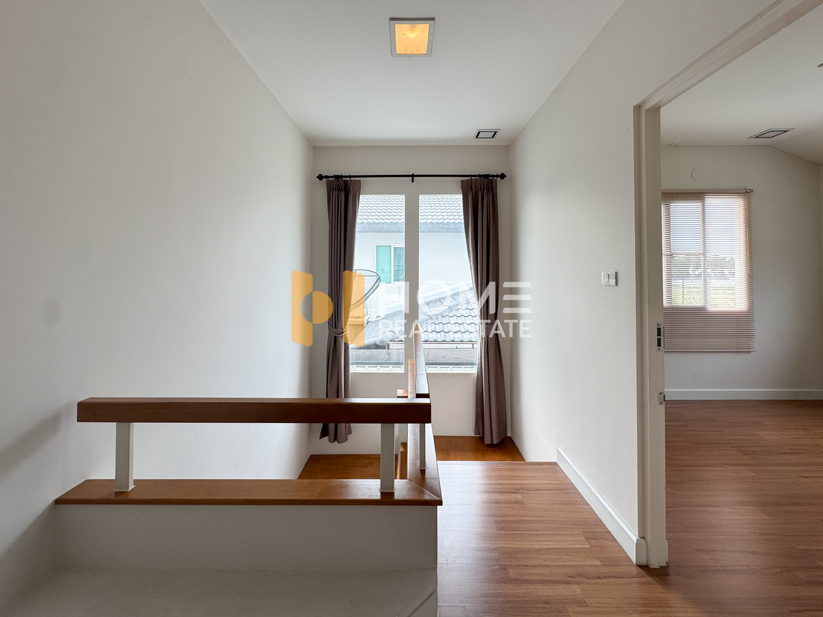 ขายบ้านลาดกระบัง สุวรรณภูมิ : ตำแหน่งใกล้ส่วนกลาง ✨ มัณฑนา อ่อนนุช - วงแหวน 4 / 3 ห้องนอน (ขาย), Manthana Onnut - Wongwan 4 / 3 Bedrooms (FOR SALE) POON089