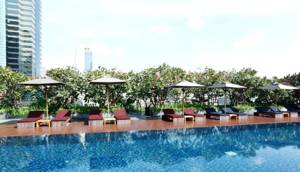 ให้เช่าคอนโดสาทร นราธิวาส : ✨ โอเอซิสใจกลางสาทร The Met Sathorn คอนโดหรู พร้อมพื้นที่ส่วนกลางขนาดใหญ่ บรรยากาศรีสอร์ท ❤️