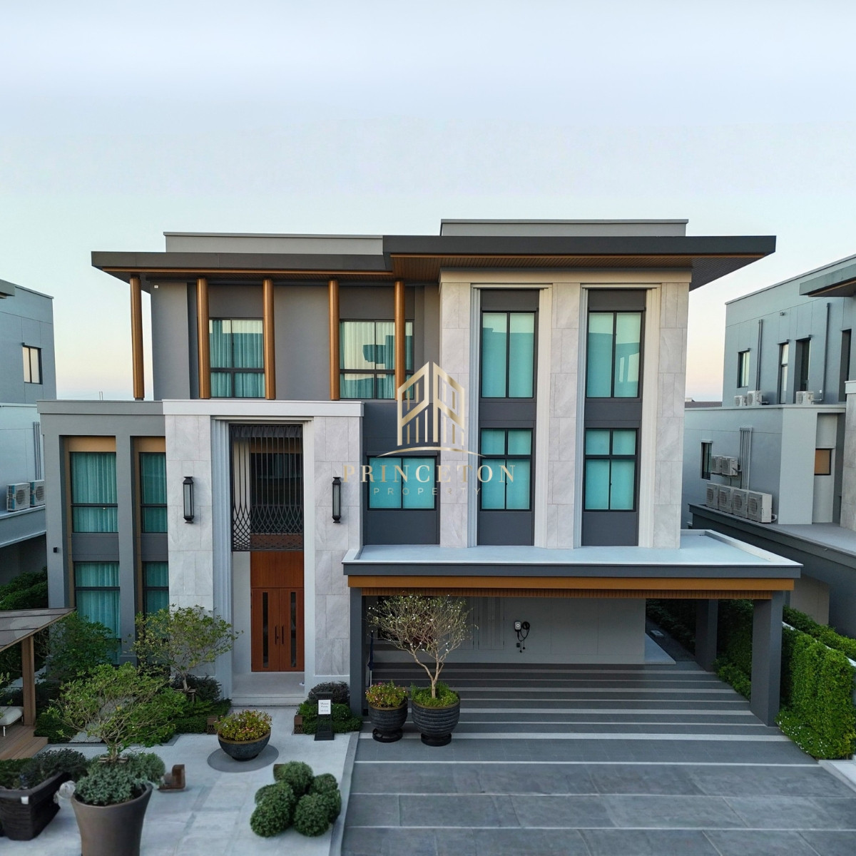 ขายบ้านพัฒนาการ ศรีนครินทร์ : แซงเคียม กรุงเทพกรีฑา Modern Heritage Luxury Living 📞092-4252445  CINQUIÈME Krungthep Kreetha