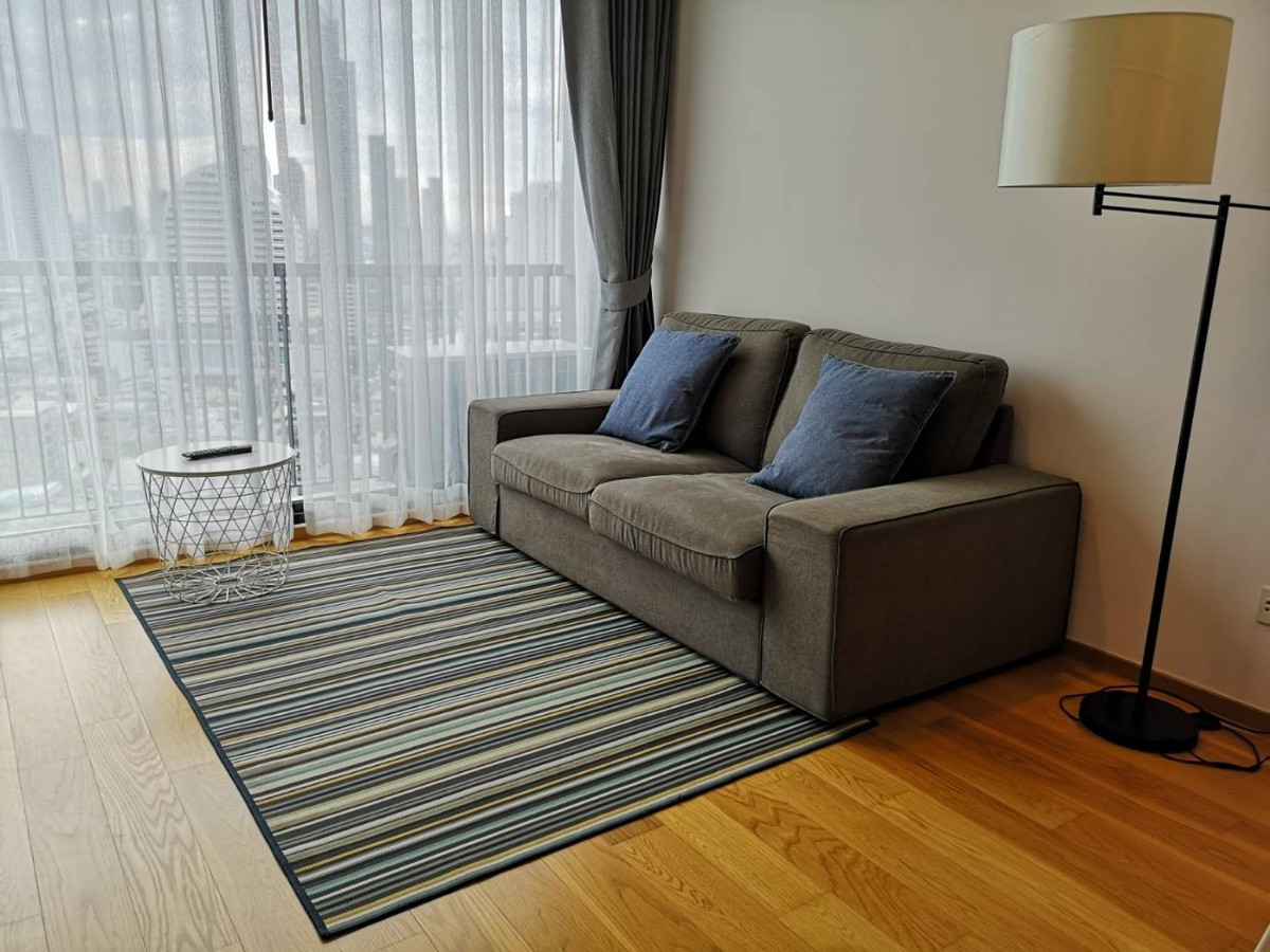 For RentCondoSathorn, Narathiwat : !! Beautiful room for rent, Noble Revo Silom Condo (Noble Revo Silom), near BTS Surasak.
