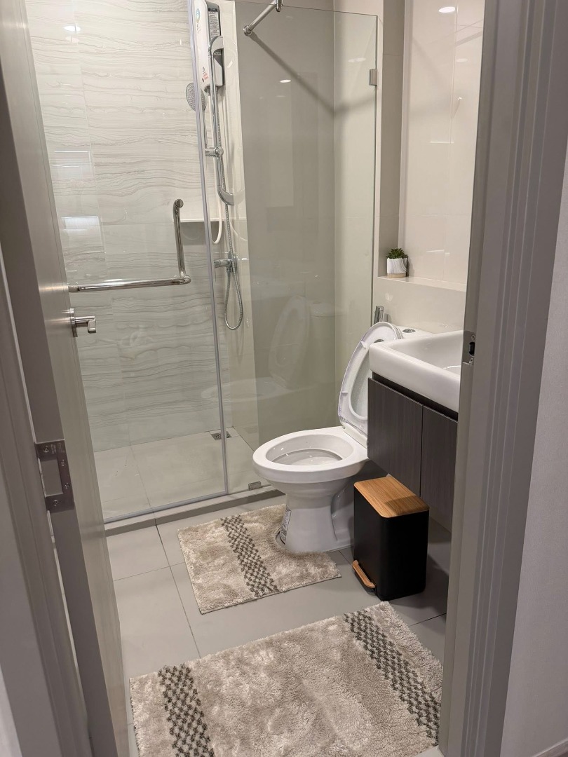 For RentCondoOnnut, Udomsuk : 🔥Urgent Rent🔥 Aspire On Nut Station, fully furnished and ready to move in, just 200 meters from BTS On Nut.