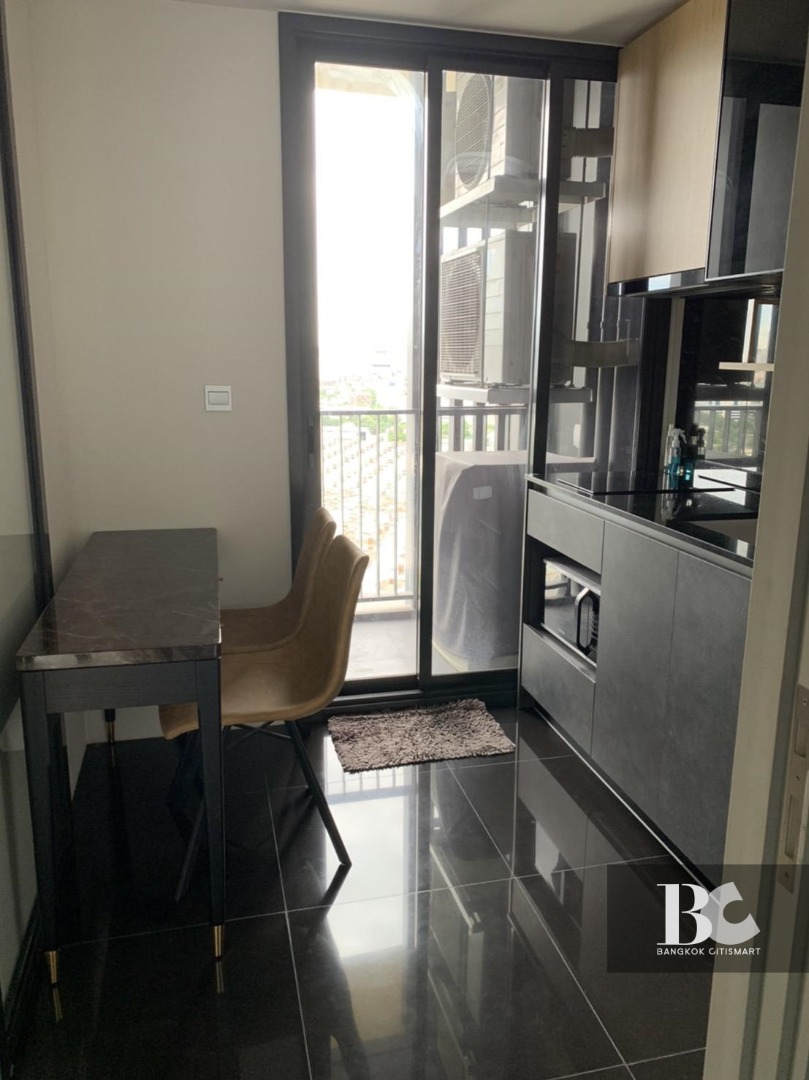 For SaleCondoSapankwai,Jatujak : 🔥Urgent Sale🔥The Line Chatuchak - Mo Chit* Near BTS Mo Chit Station and MRT Chatuchak Station. Fully furnished, ready to move in.