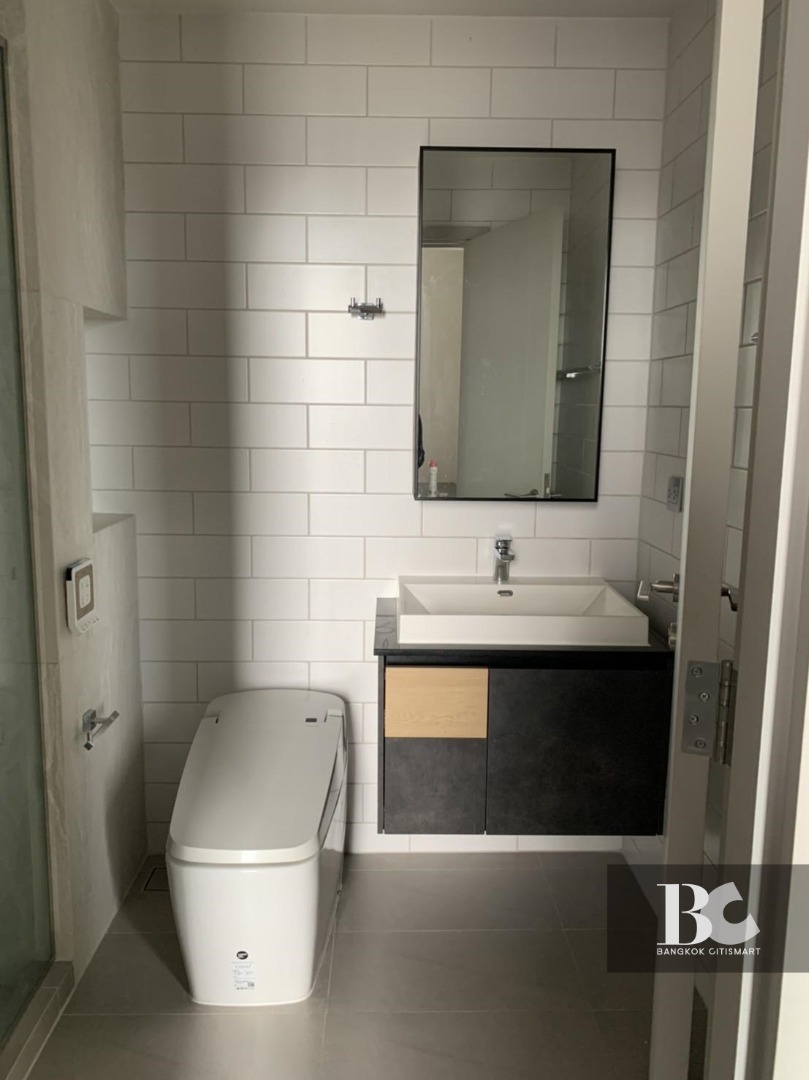 For SaleCondoSapankwai,Jatujak : 🔥Urgent Sale🔥The Line Chatuchak - Mo Chit* Near BTS Mo Chit Station and MRT Chatuchak Station. Fully furnished, ready to move in.