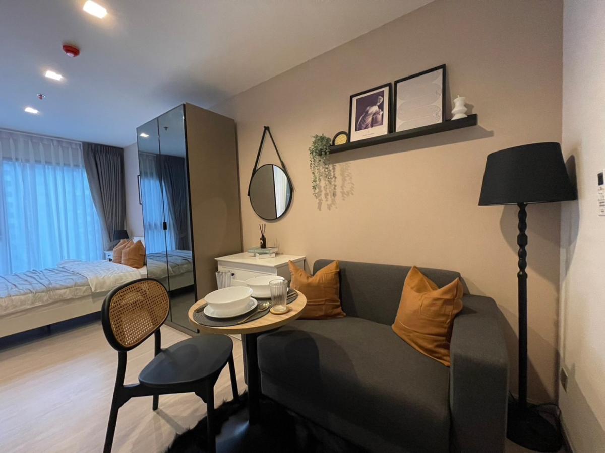 For RentCondoRama9, Petchburi, RCA : 🔥Urgent for rent🔥 Life Asoke Hype, beautifully decorated, fully furnished, ready to move in, just 300 meters from MRT Rama 9.