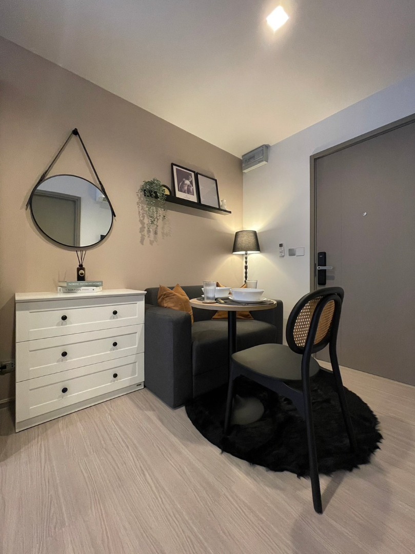 For RentCondoRama9, Petchburi, RCA : 🔥Urgent for rent🔥 Life Asoke Hype, beautifully decorated, fully furnished, ready to move in, just 300 meters from MRT Rama 9.