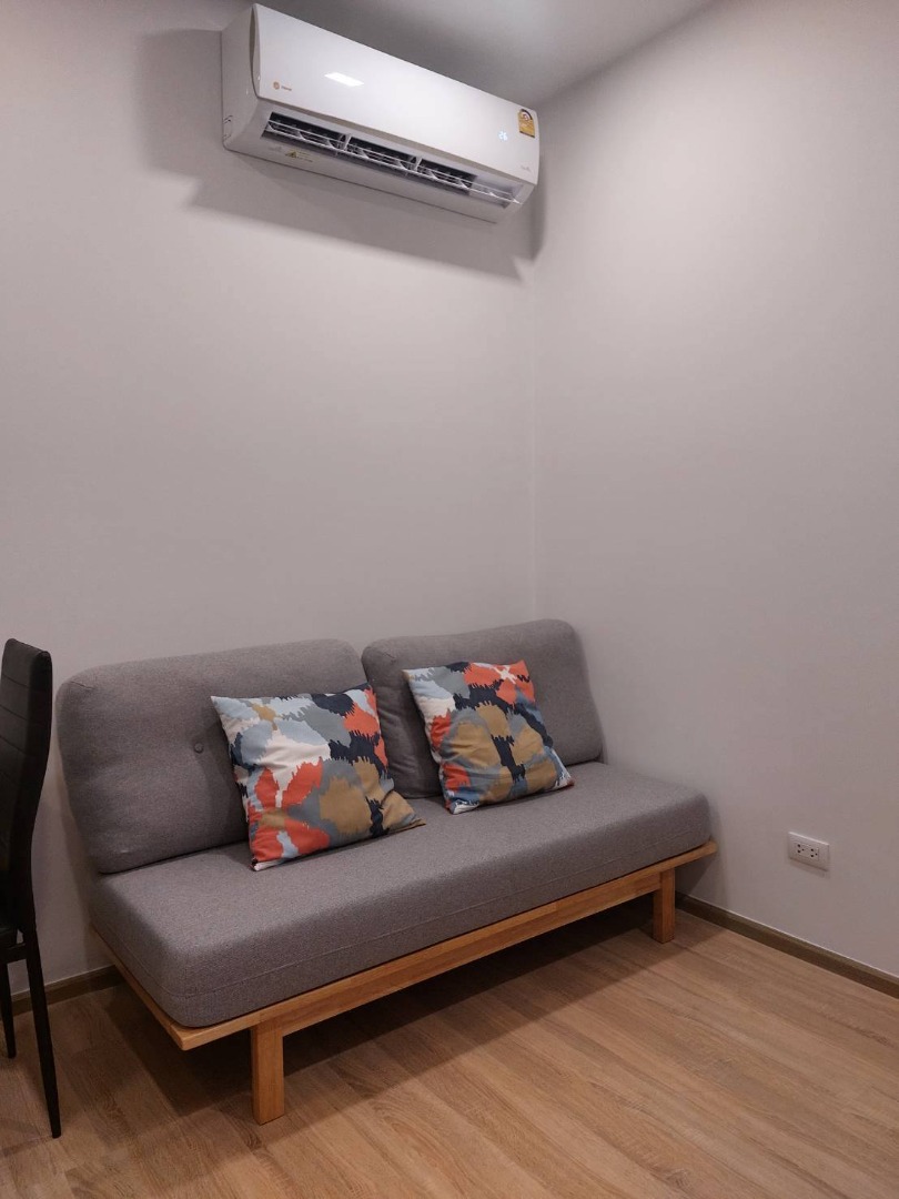 For RentCondoRatchathewi,Phayathai : 🔥For Rent🔥 XT Phayathai, a spacious unit with a beautiful east-facing view. Fully furnished and ready to move in.