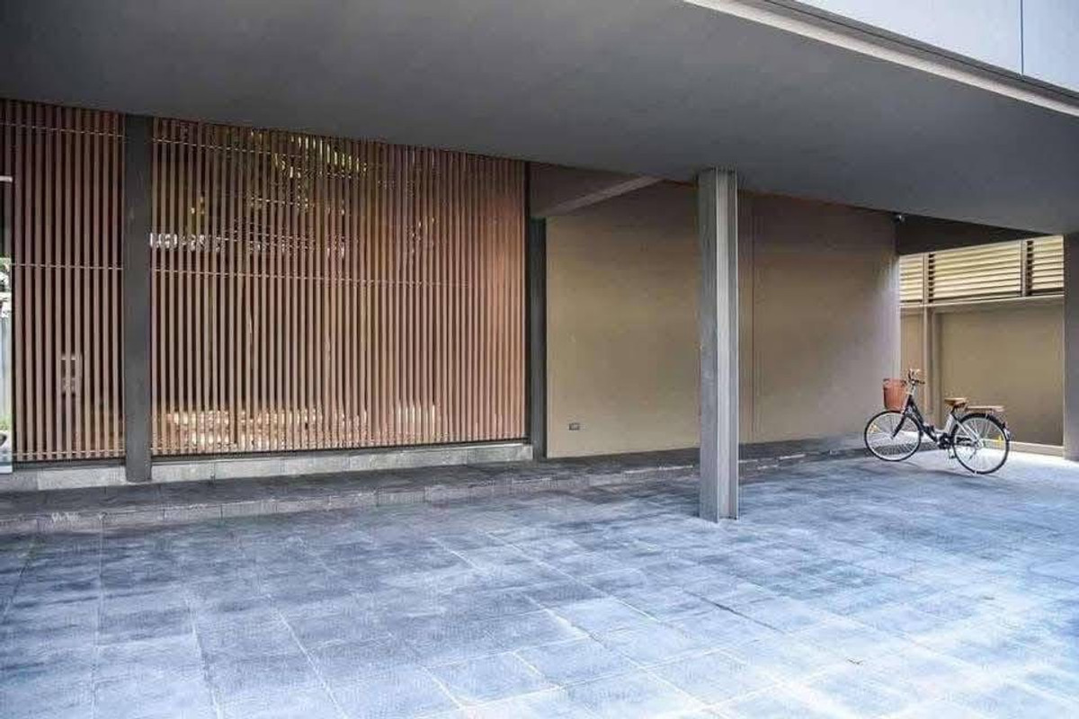 For SaleHouseChokchai 4, Ladprao 71, Ladprao 48, : Luxurious 3-story house for sale with swimming pool Behind Central Eastville, Nakniwat 21, Lat Phrao 71, land size 101 sq m., usable area 700 sq m.