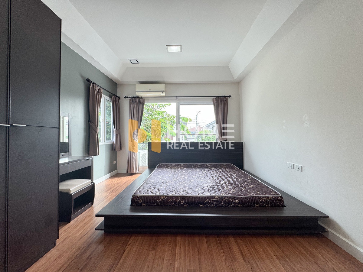 ขายบ้านลาดกระบัง สุวรรณภูมิ : ตำแหน่งใกล้ส่วนกลาง ✨ มัณฑนา อ่อนนุช - วงแหวน 4 / 3 ห้องนอน (ขาย), Manthana Onnut - Wongwan 4 / 3 Bedrooms (FOR SALE) POON089