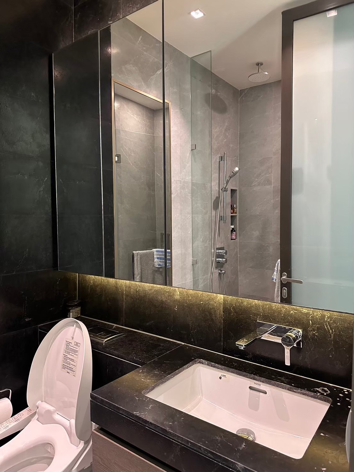 ขายคอนโดวิทยุ ชิดลม หลังสวน : 🔥 ขายด่วน 🔥  ห้องสวย ตรงปก ห้องมุม กว้าง  ห้องใหม่ ไม่เคยอยู่ ไม่เคยปล่อยเช่า Call 0619824959