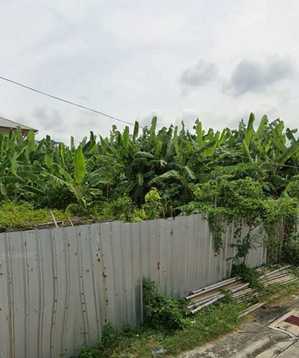 For SaleLandBangna, Bearing, Lasalle : Land for sale in Soi Lasan 8, Sukhumvit Road 105, Bangna, Phra Khanong, Bangkok, potential location near Inter School. and department stores