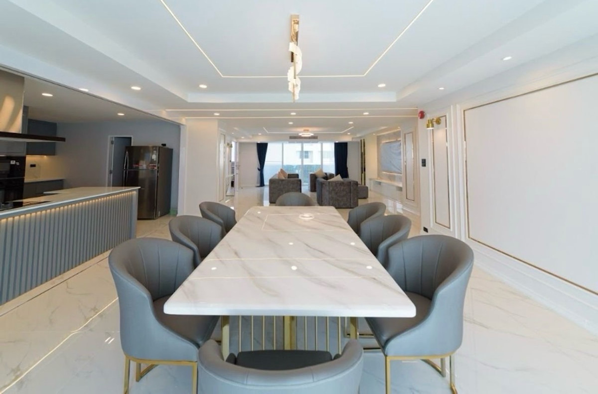 For RentCondoSukhumvit, Asoke, Thonglor : 🌈Spacious Luxury Condo | 250 SQM | High Floor | Sukhumvit 39 Area | 3BR + Maid Room