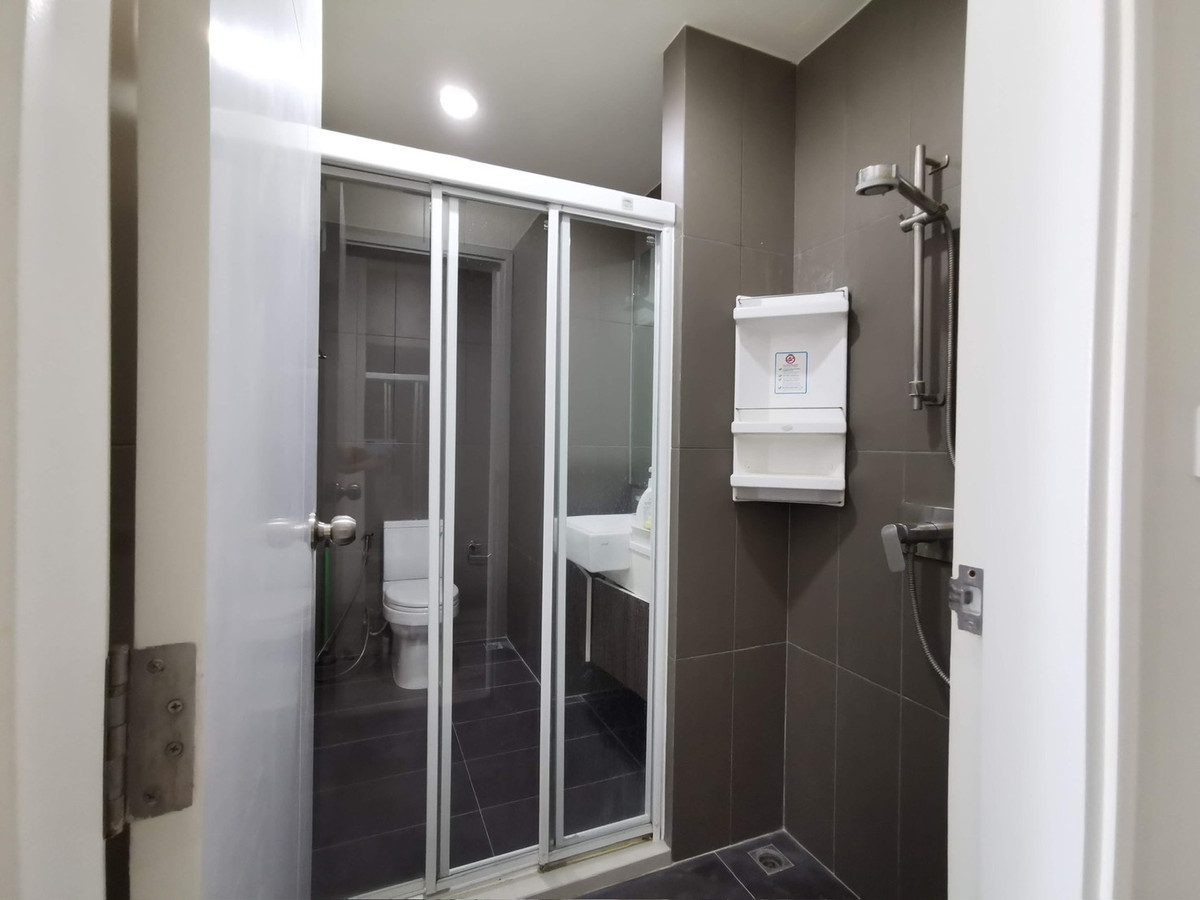 For RentCondoRatchadapisek, Huaikwang, Suttisan : !! Beautiful room for rent, Condo Centric Ratchada-Huaikhwang, near MRT Huai Khwang.