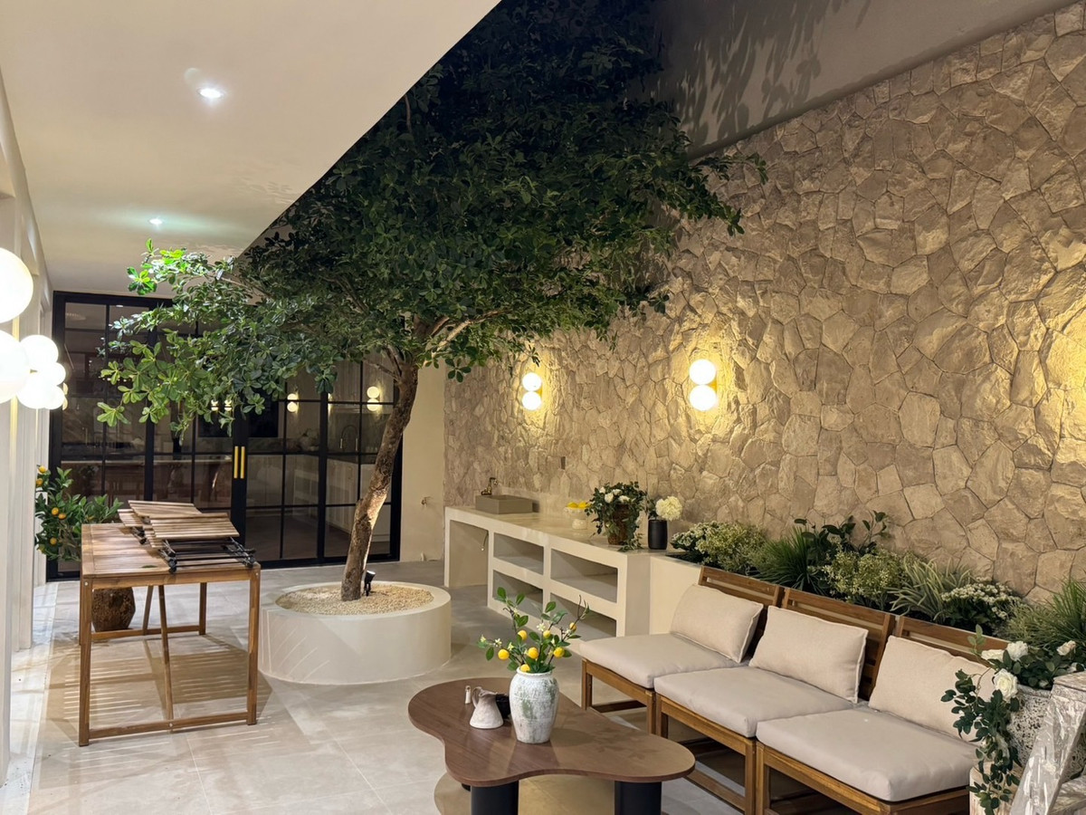 ขายทาวน์โฮมอ่อนนุช อุดมสุข : ขาย ทาวน์โฮมหรู 5 ชั้น 1,000 ตารางเมตร สุขุมวิท 101 ปุณณวิถี มีเพียง 2 ยูนิต เท่านั้น นัดหมาย เพื่อเข้าดูแบบส่วนตัว 061-426-1444 คุณ กรณ์สิรวิชญ์ 