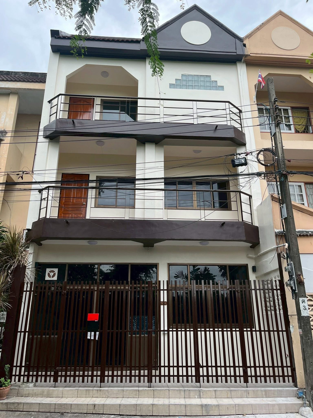 ให้เช่าทาวน์โฮมอ่อนนุช อุดมสุข : ให้เช่าทาวน์เฮ้าส์ สุขุมวิท 48 ใกล้ BTS พระโขนง เพียง 1.1 กม. ใกล้โลตัส สุขุมวิท 50