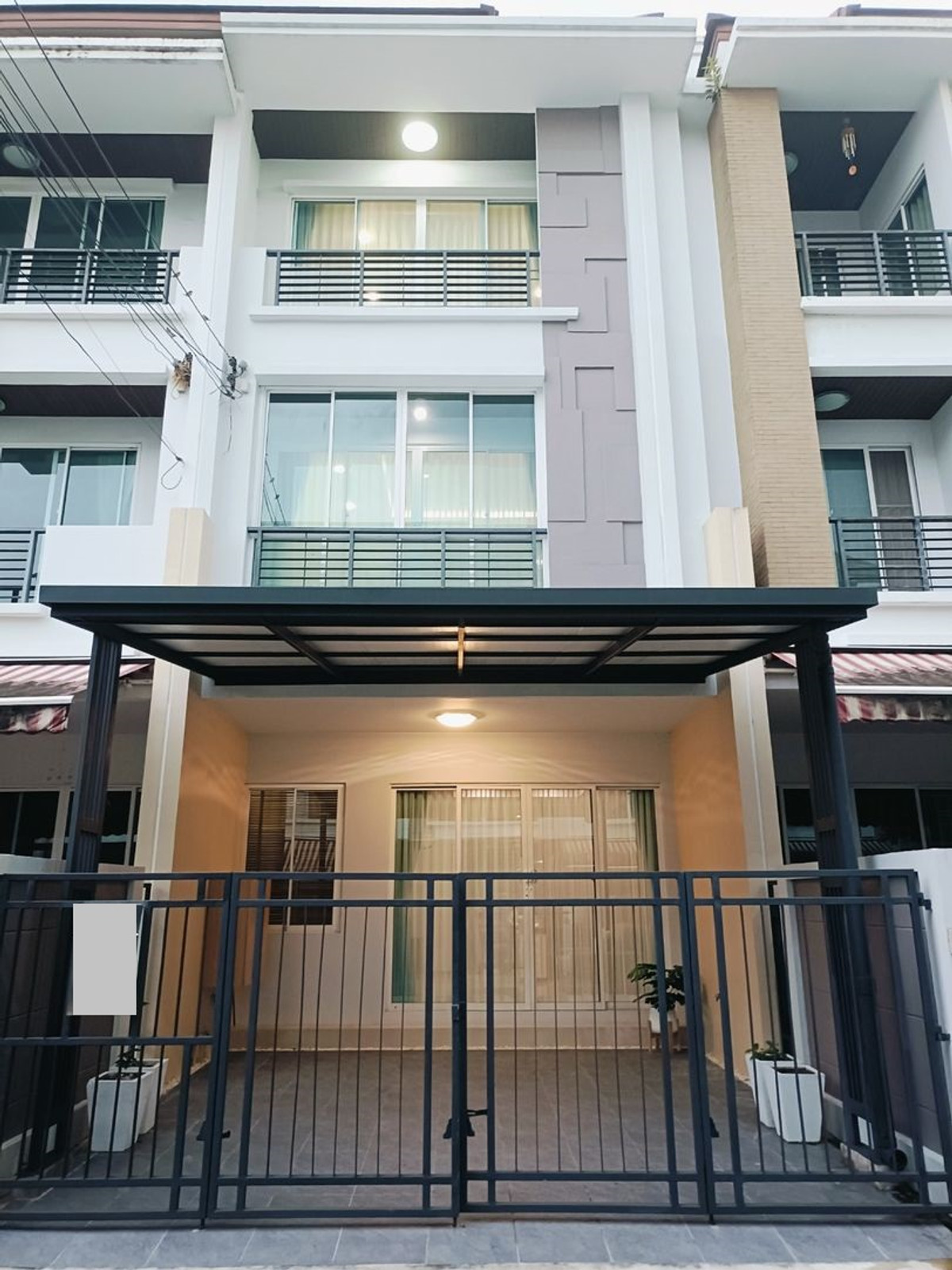 ให้เช่าทาวน์โฮมลาดกระบัง สุวรรณภูมิ : ให้เช่า 20ตรว 3นอน3น้ำ ทาวน์โฮม 3 ชั้น บ้านกลางเมือง S-Sense อ่อนนุช-วงแหวน