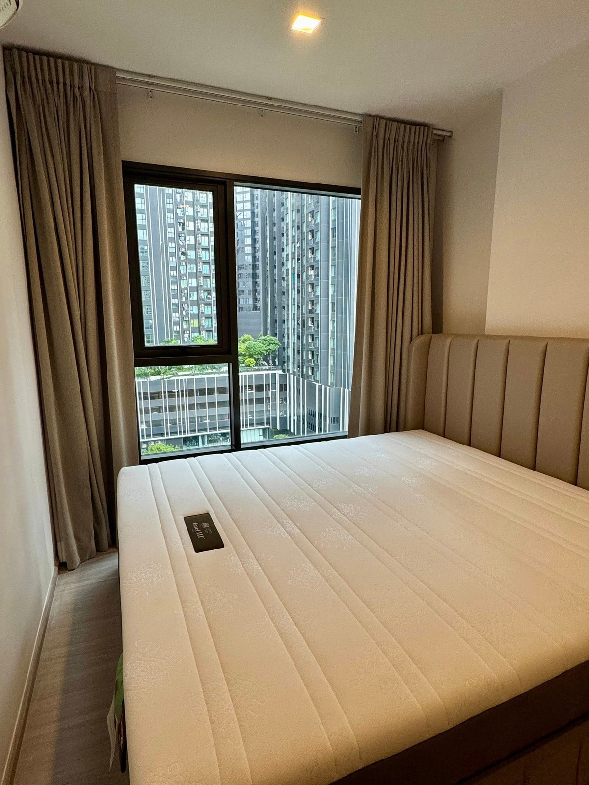 For RentCondoRama9, Petchburi, RCA : Life Asoke Hype for rent, 21,000 baht [JZr251113]