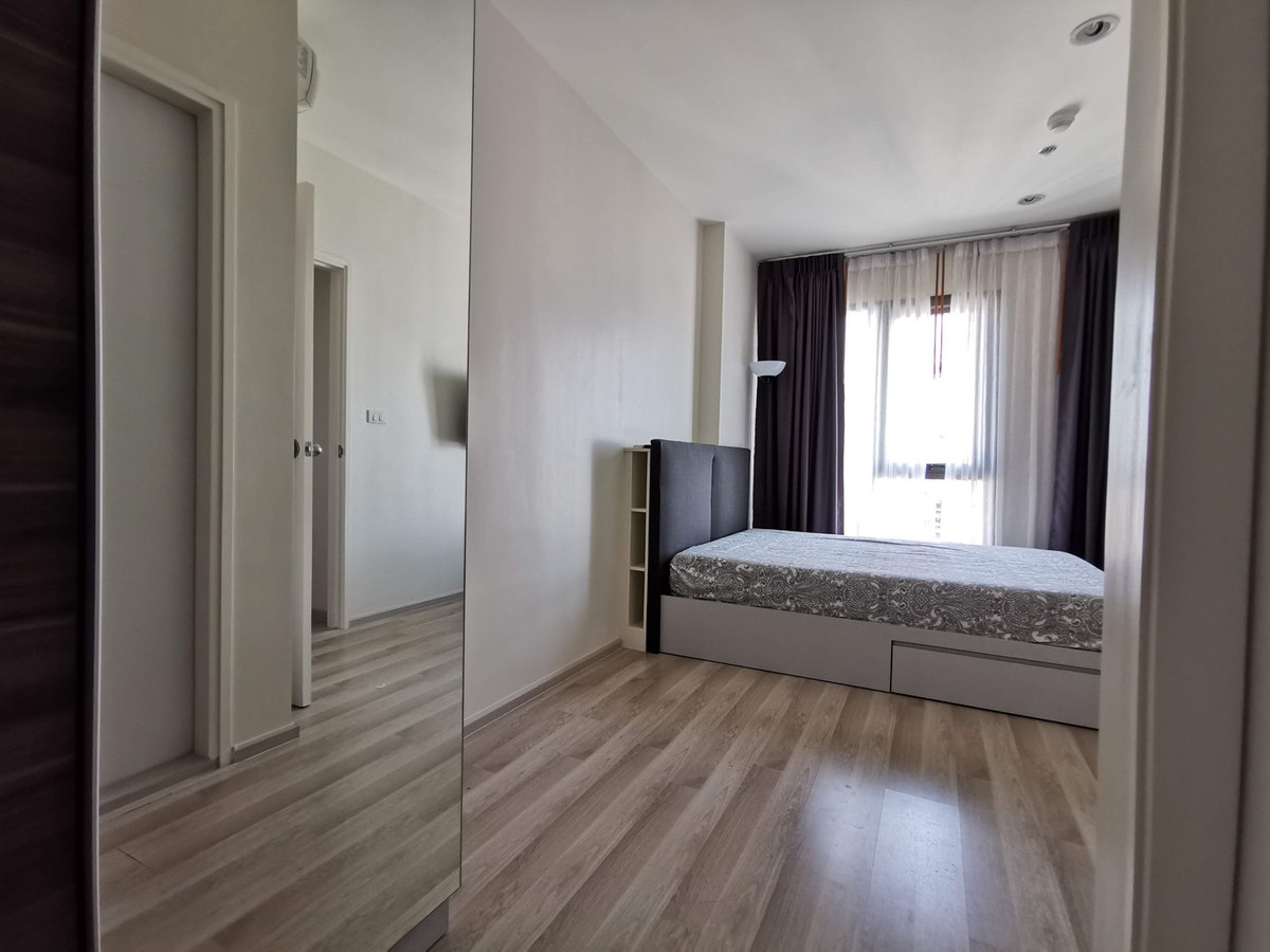 For RentCondoRatchadapisek, Huaikwang, Suttisan : !! Beautiful room for rent, Condo Centric Ratchada-Huaikhwang, near MRT Huai Khwang.