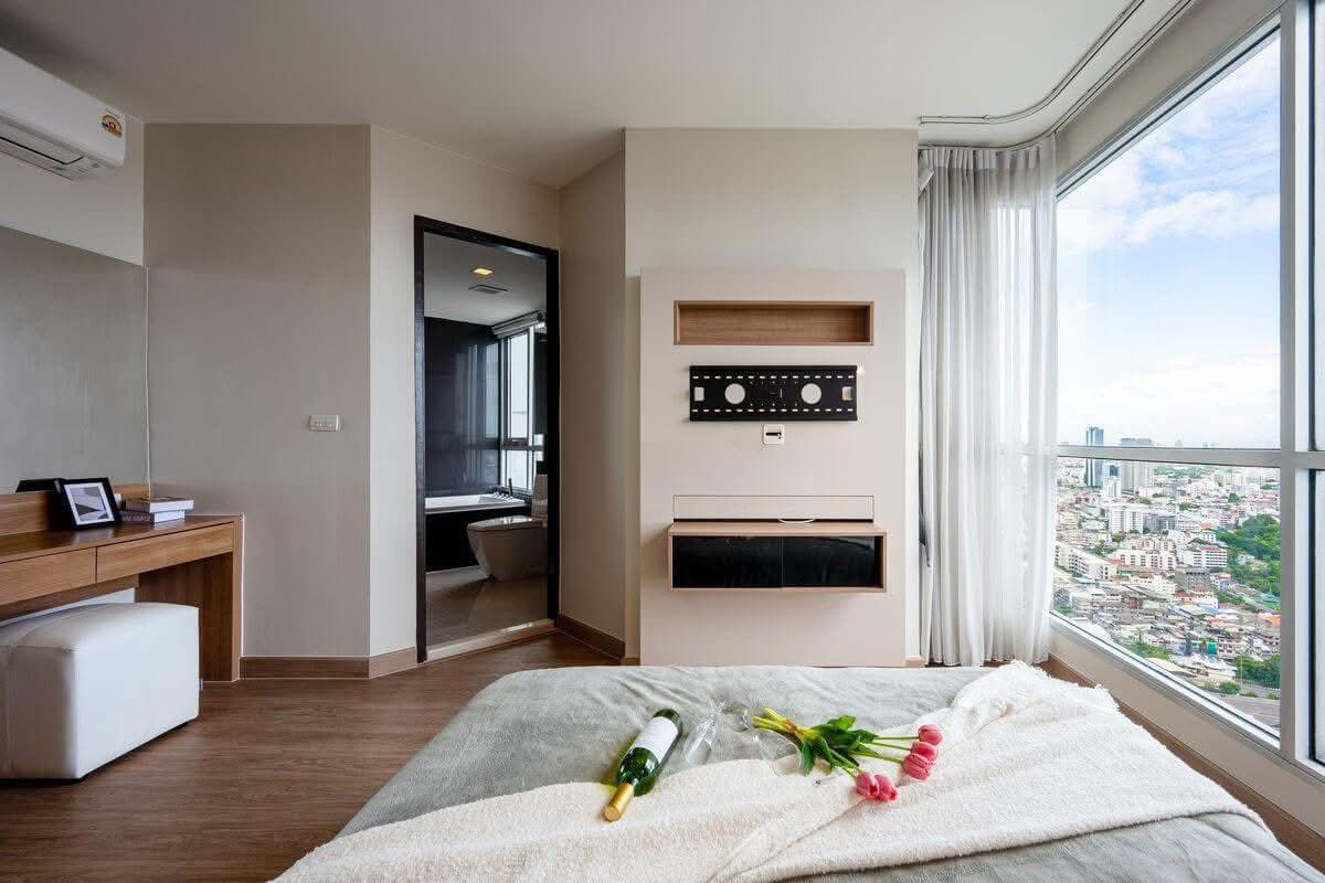 ขายคอนโดสาทร นราธิวาส : ขายคอนโด RHYTHM Sathorn ราคา 12,900,000 บาท [FLs251119]