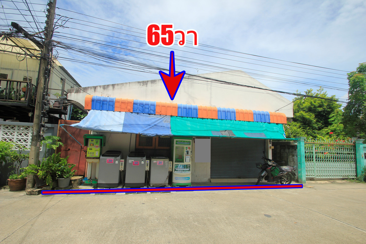 For SaleLandSamut Prakan,Samrong : Land Sukhumvit 117, Soi Panuwong 14, plus a 1-story detached house, good location, can trade, 65 square wah, currently a house for rent. Good condition, strong structure Near Pu Chao Saming Phrai BTS Kanchanaphisek Ring Road boarding and exiting point