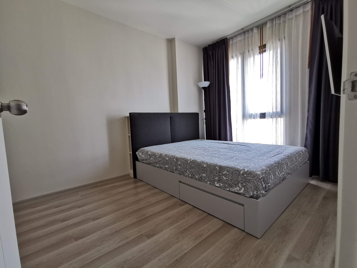 For RentCondoRatchadapisek, Huaikwang, Suttisan : !! Beautiful room for rent, Condo Centric Ratchada-Huaikhwang, near MRT Huai Khwang.
