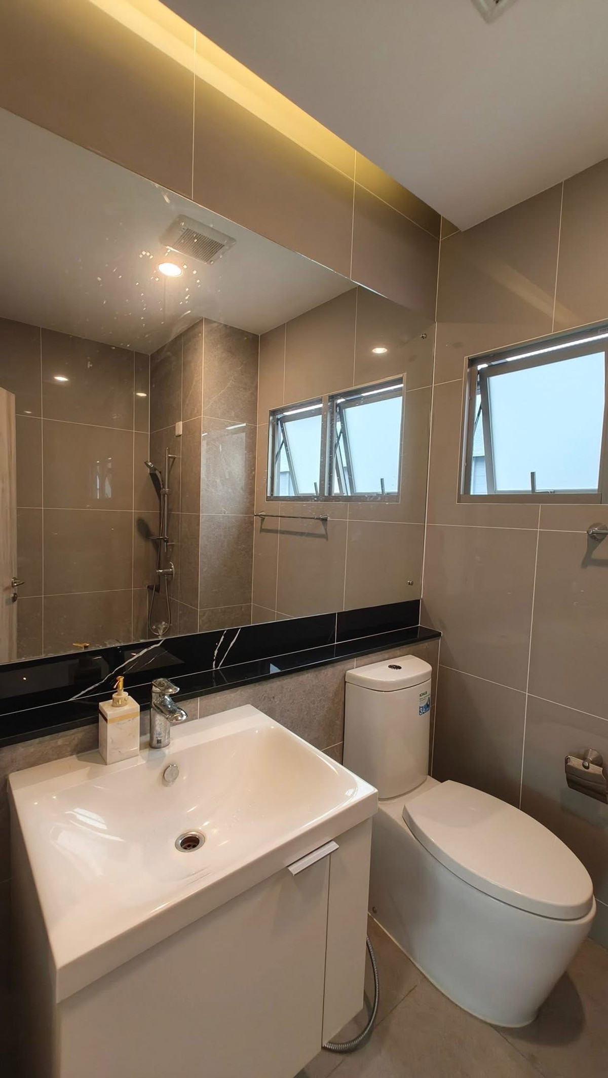 For SaleHouseChaengwatana, Muangthong : Luxury detached house for sale modern style Simple, elegant but perfect in every corner. The Palm Chaengwattana-Chaiyaphruek 70 square meters.