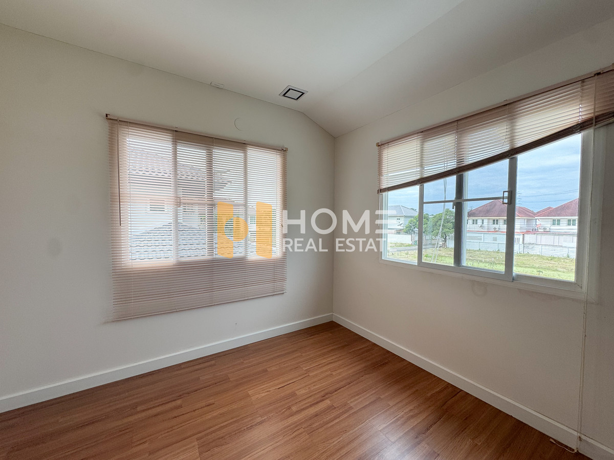 ขายบ้านลาดกระบัง สุวรรณภูมิ : ตำแหน่งใกล้ส่วนกลาง ✨ มัณฑนา อ่อนนุช - วงแหวน 4 / 3 ห้องนอน (ขาย), Manthana Onnut - Wongwan 4 / 3 Bedrooms (FOR SALE) POON089