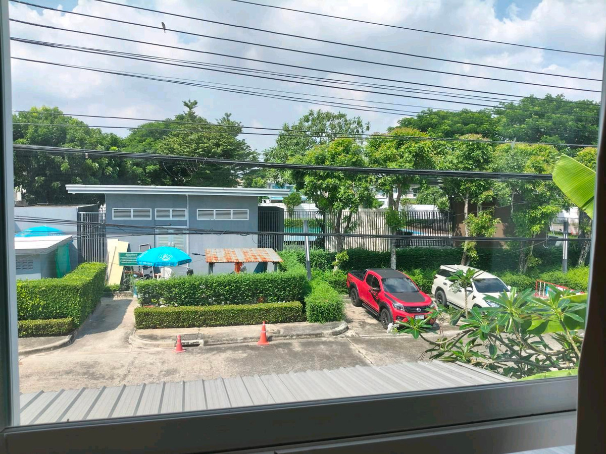 ขายบ้านพระราม 2 บางขุนเทียน : ทาวน์โฮม Villaggio พระราม2-บางกระดี่ 35/1 โครงการคุณภาพ LH บ้านกว้างมีพื้นที่สวน  ต่อเติมแล้วซอยแรกต้นโครงการติดสระว่ายน้ำ