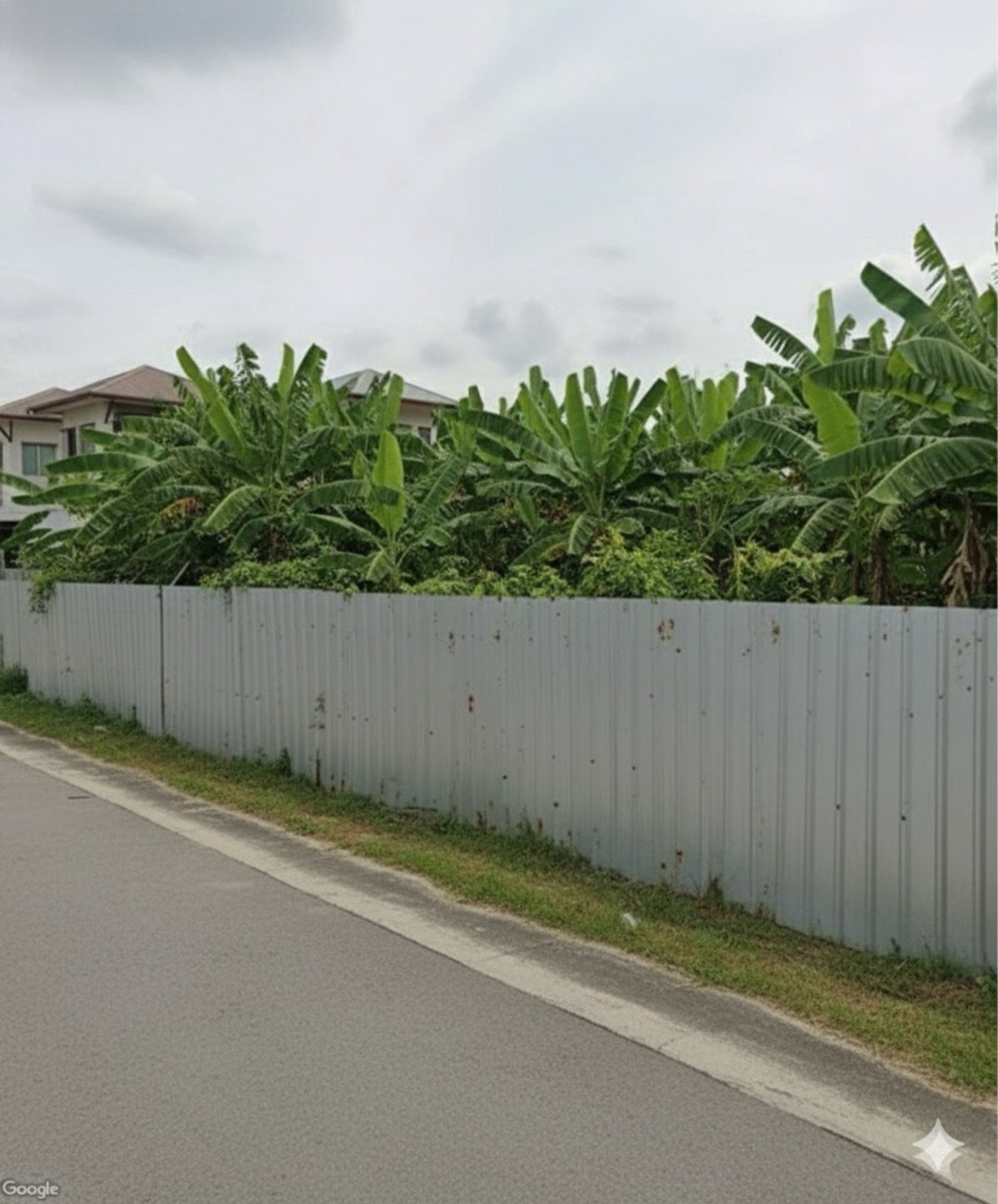 For SaleLandBangna, Bearing, Lasalle : Land for sale in Soi Lasan 8, Sukhumvit Road 105, Bangna, Phra Khanong, Bangkok, potential location near Inter School. and department stores