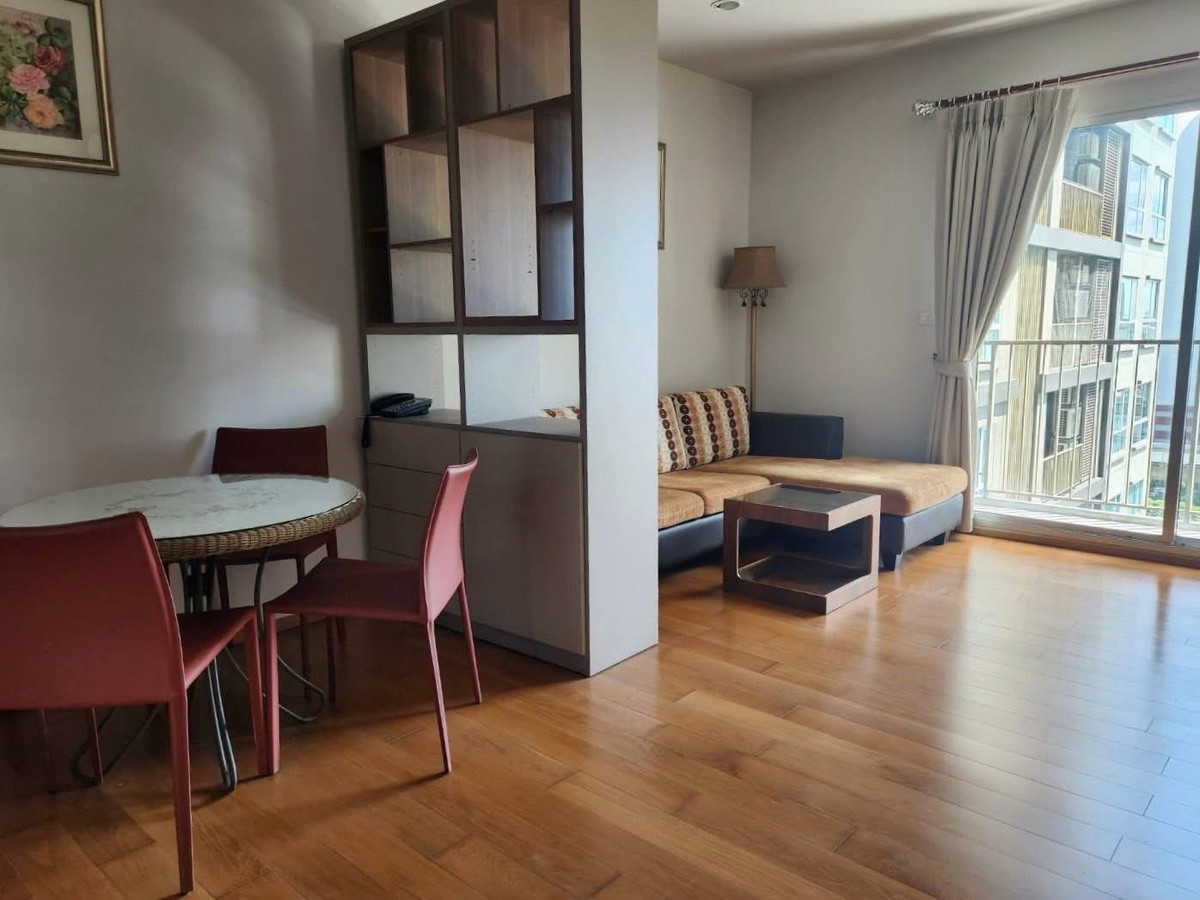 For SaleCondoWongwianyai, Charoennakor : ⚡️Hot Deal⚡️Hive taksin 💎49 Sqm 💎 3.95 Mb🔥 Cheapest in the market ⚡️ Open Bts view, not blocked⚡️If interested, contact to make an appointment to view🔥 Putter 0928895628🔥