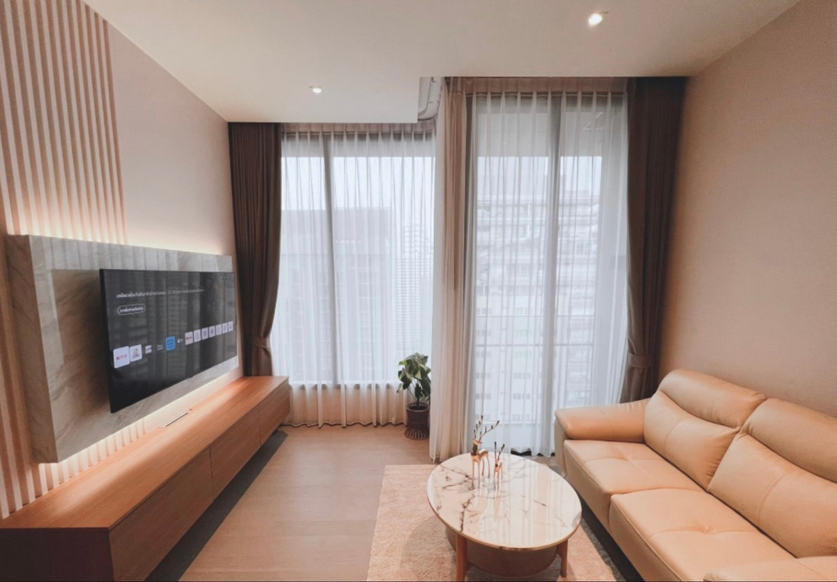 For RentCondoSukhumvit, Asoke, Thonglor : Rent The Esse Asoke, beautiful, cheap, good location, ready to move in, near MRT Sukhumvit. If interested, contact Line @841qqlnr