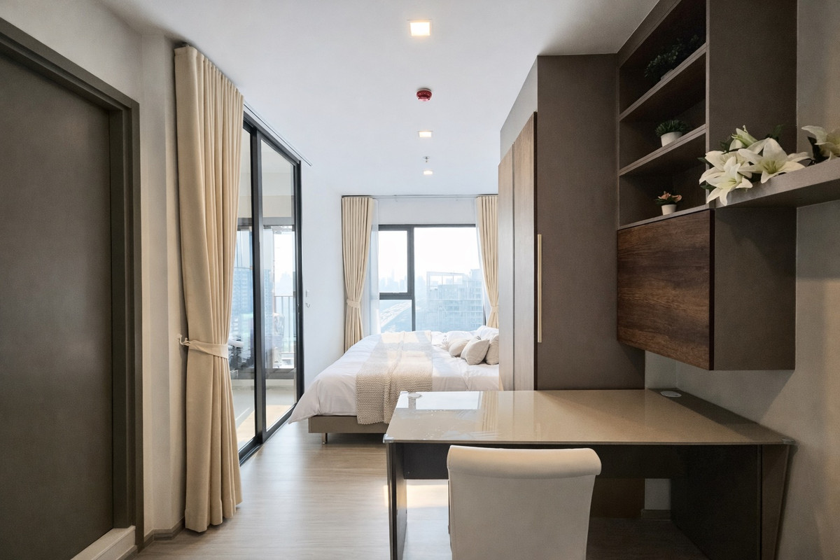 For RentCondoRama9, Petchburi, RCA : 🏢 Life Asoke Hype👫 1 Bed | near MRT Rama 9 | Ready to move in 🏙️✨
