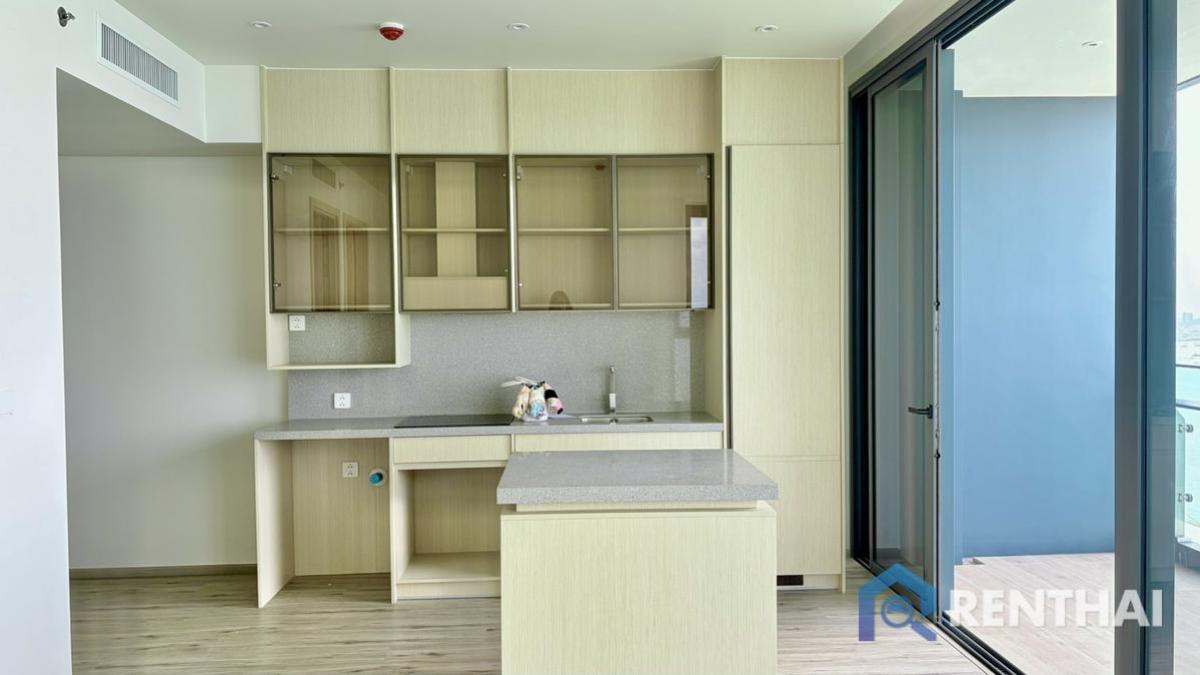 For SaleCondoPattaya, Bangsaen, Chonburi : Luxury Beachfront Condo at Arom Wongamat – 2 Bedrooms, Foreign Ownership, Special Price!